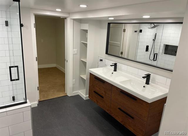 Building Photo - 5607 E 14th Ave