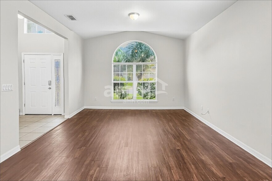 Building Photo - 1659 Canoe Creek Falls Dr