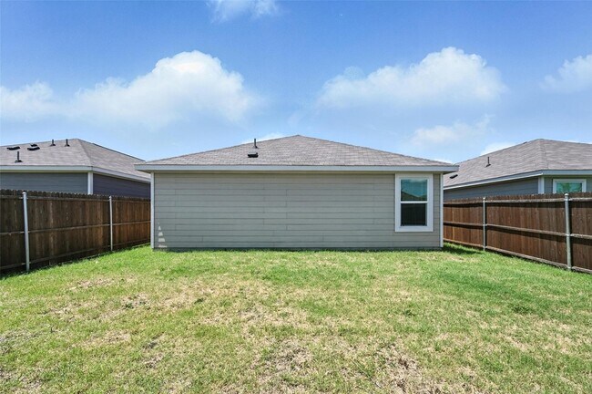 Building Photo - 208 Rubylace Dr