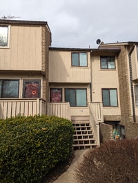 Building Photo - 2494 Glengyle Dr