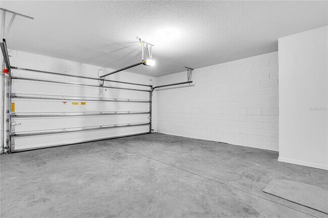 Building Photo - 16362 Bird of Paradise Ave