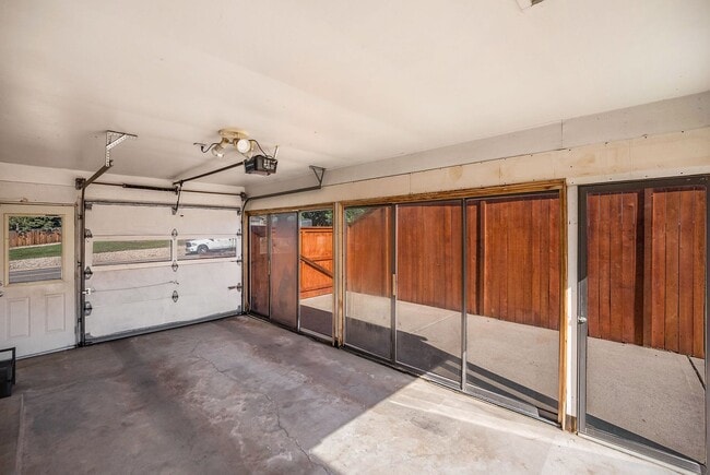 Building Photo - Spacious Home and a Hobbyist Dream w/Large...