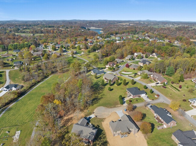 Building Photo - 35 Valley Point Dr