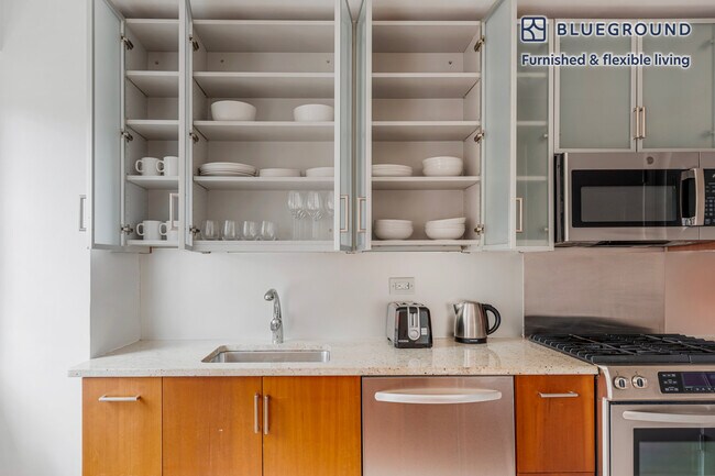 Building Photo - 30 Park Ave