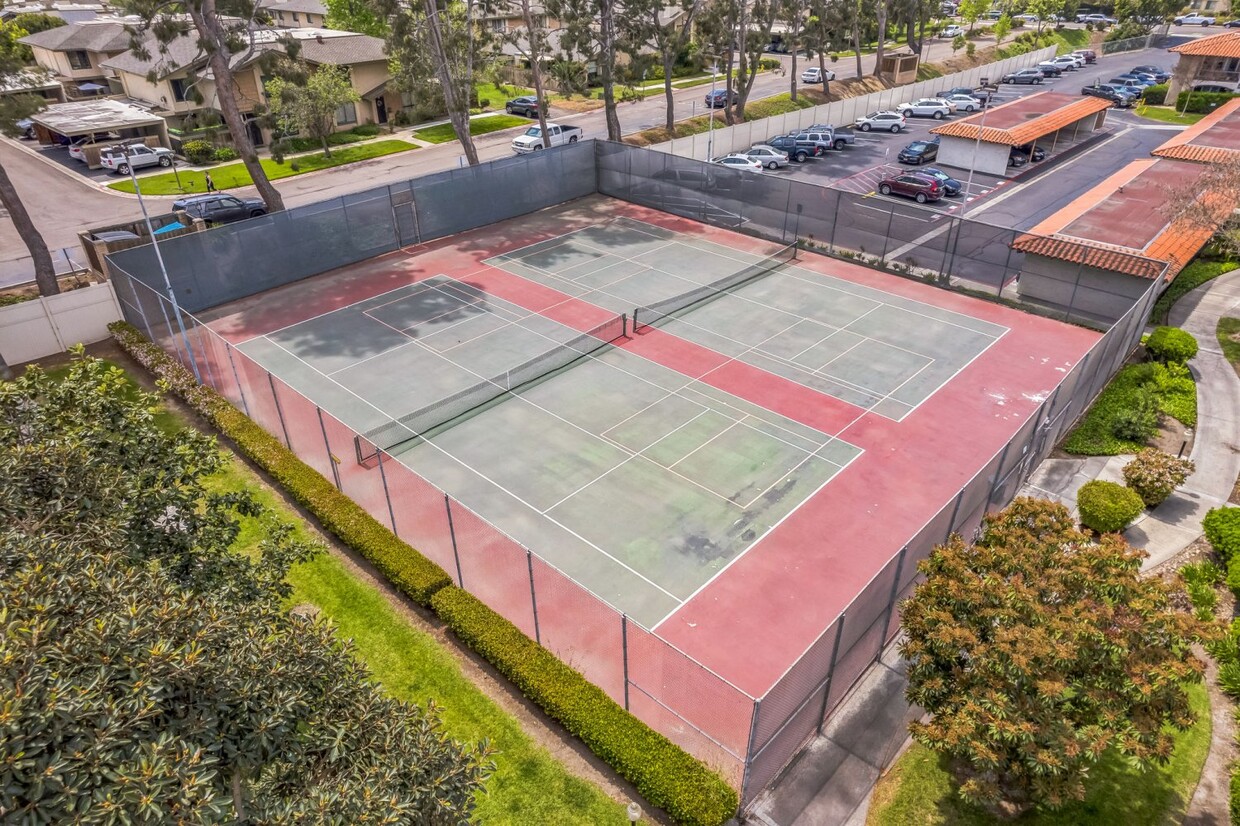 Building Photo - 10699 San Diego Mission Rd