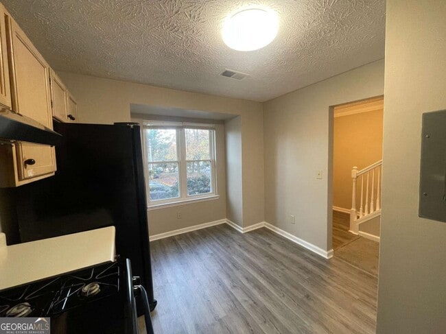 Building Photo - 3774 Meadow Creek Dr