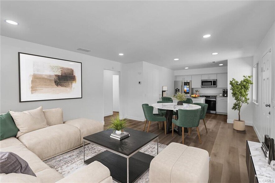 Building Photo - 3531 Rainbow Ln