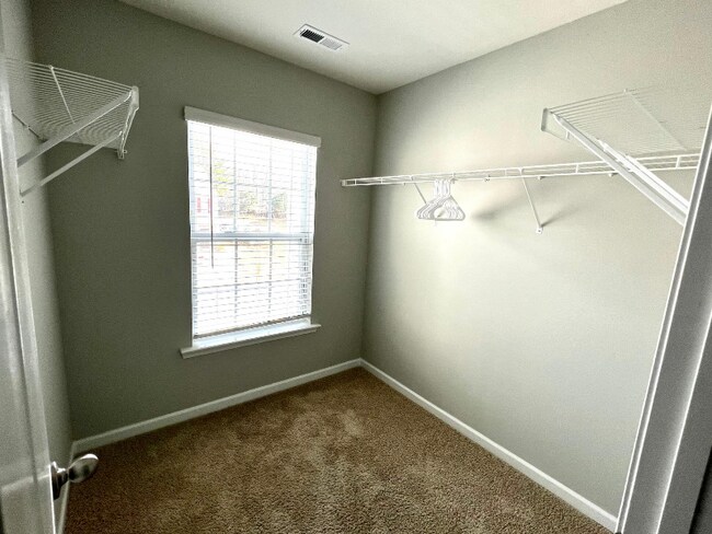 Building Photo - 6009 Guildford Hill Ln
