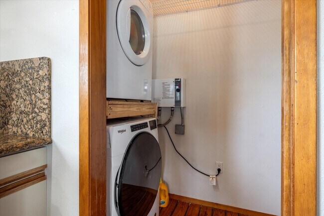 Building Photo - 164 Bora Bora Dr