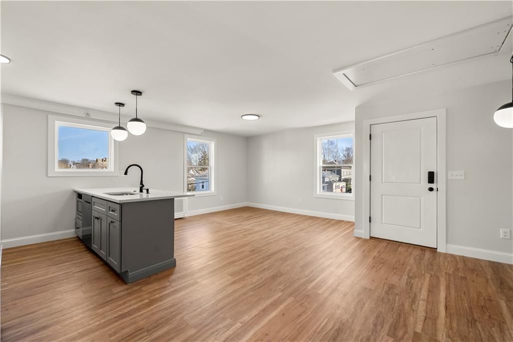 Building Photo - 36 Evarts St