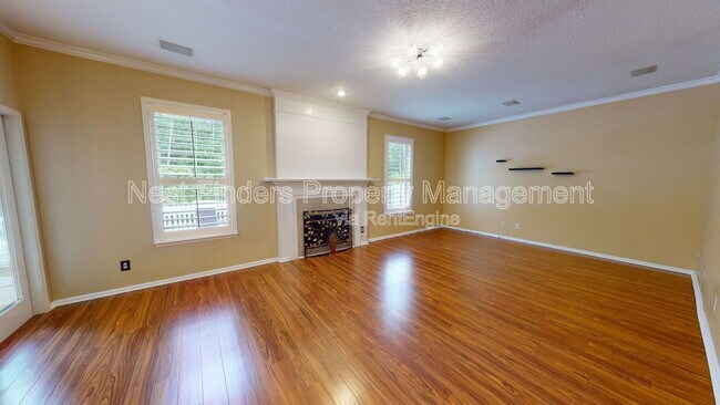 Building Photo - 9035 Hampton Landing Dr E