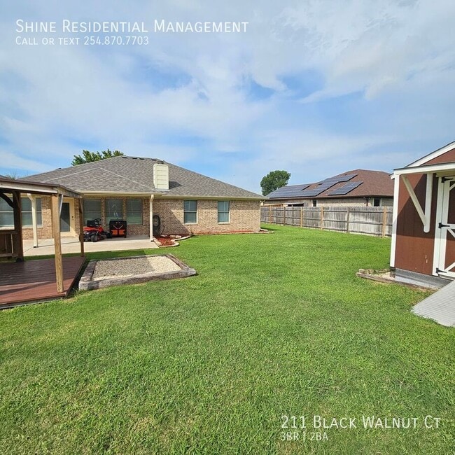 Building Photo - 211 Black Walnut Ct