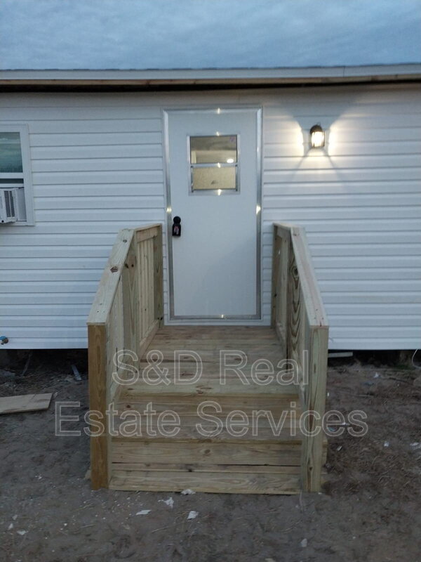 Building Photo - 226 Waverly Loop