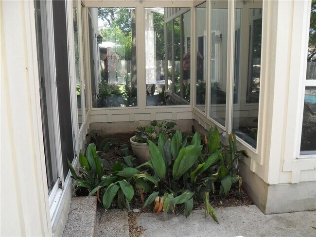 Building Photo - 4804 Greystone Dr
