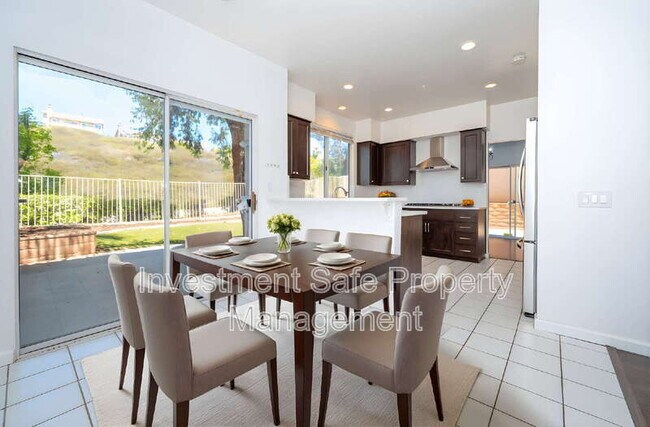 Building Photo - 39945 Temecky Way