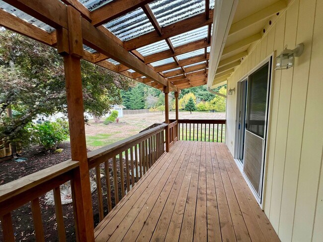 Building Photo - Spacious Home with Outbuildings on 2.3 Acres