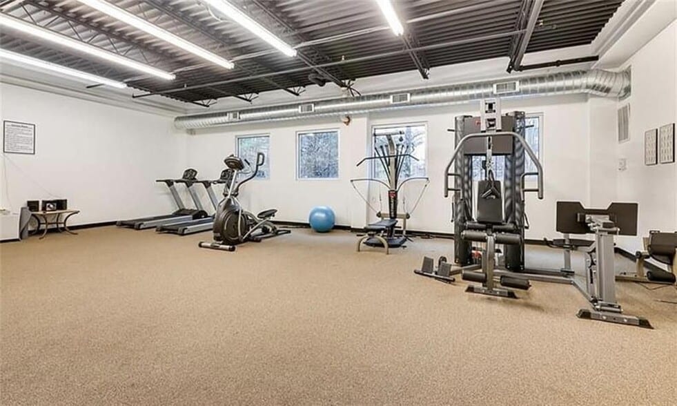 Building Photo - 3400 Malone Dr