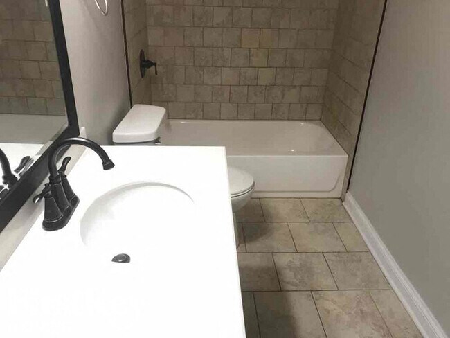 Building Photo - 16241 Lowell Ave