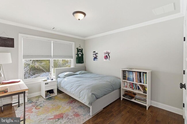 Building Photo - 259 Mt Lucas Rd