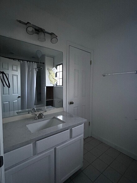 Building Photo - 6635 W 6635 S