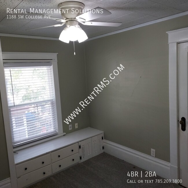 Building Photo - **MOVE-IN SPECIALS**1188 SW College Ave - ...