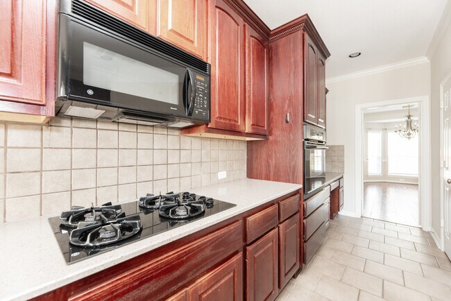 Building Photo - 15435 Stoneridge Park Ln