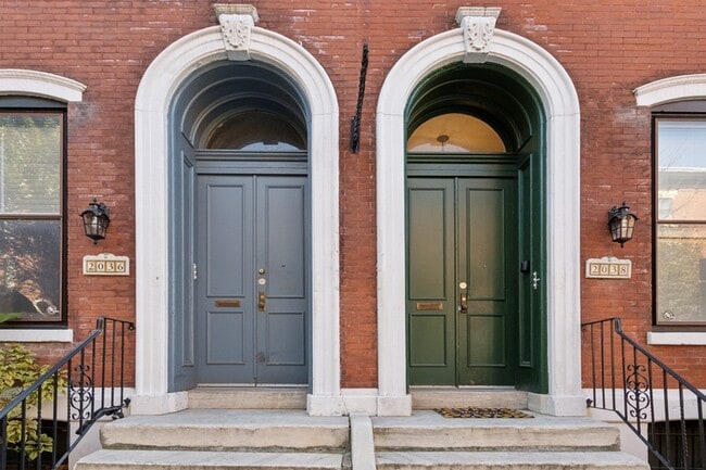 Building Photo - 2038 Wallace St