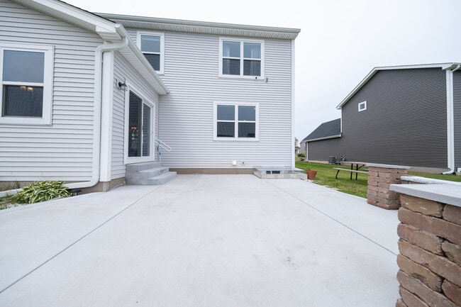 Building Photo - 18196 Goldfinch Wy