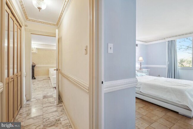 Building Photo - 5101 River Rd