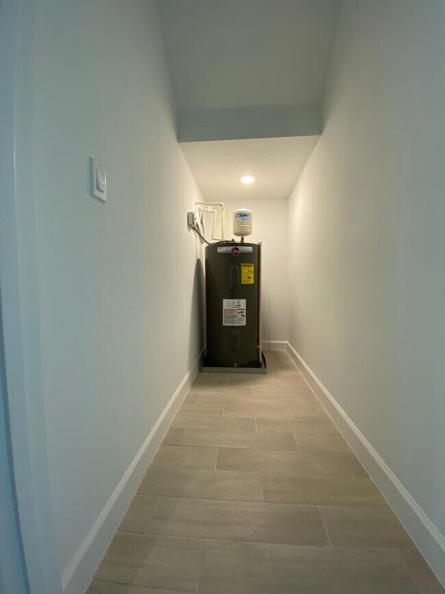 Building Photo - 4946 Navali Dr
