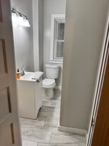 Building Photo - 26 Wallace St