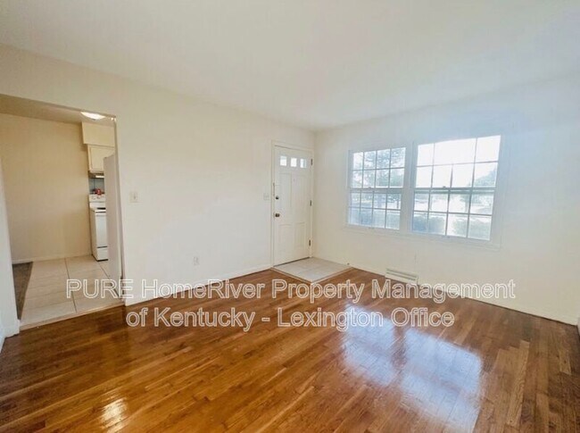Building Photo - 2037 Garden Springs Dr