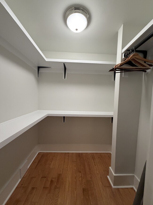 Building Photo - 210 N Front St