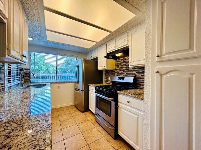 Building Photo - 8325 Fathom Cir