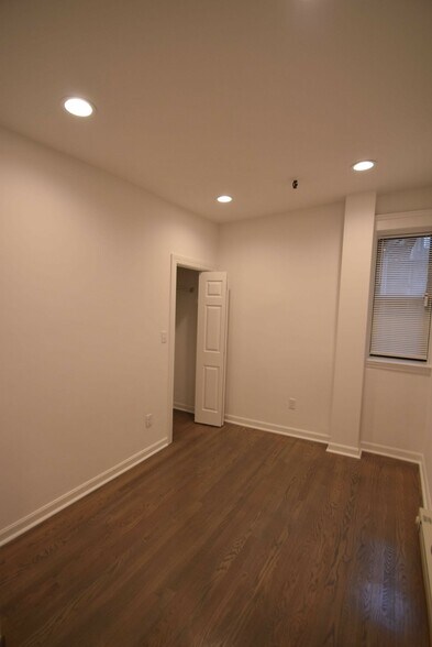 Building Photo - 19 Peterborough St