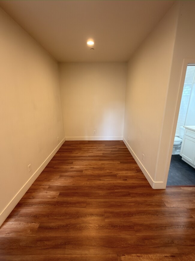 Building Photo - 4572 Onondaga Ave