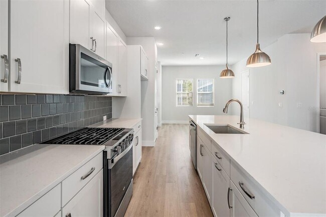 Building Photo - 6605 N Nebraska Ave