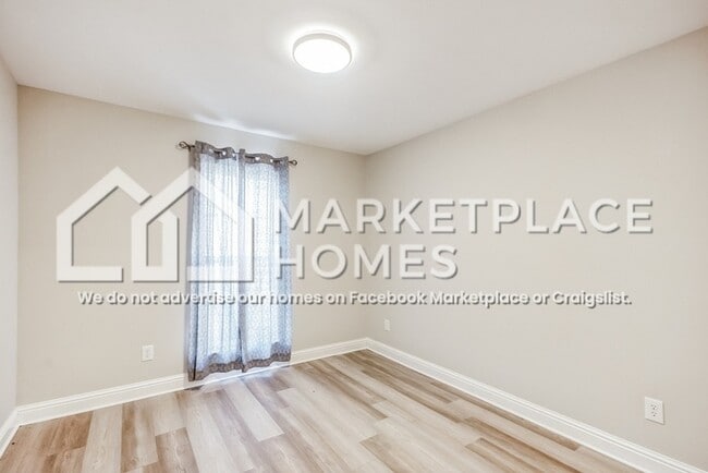 Building Photo - 569 Silver Hill Dr