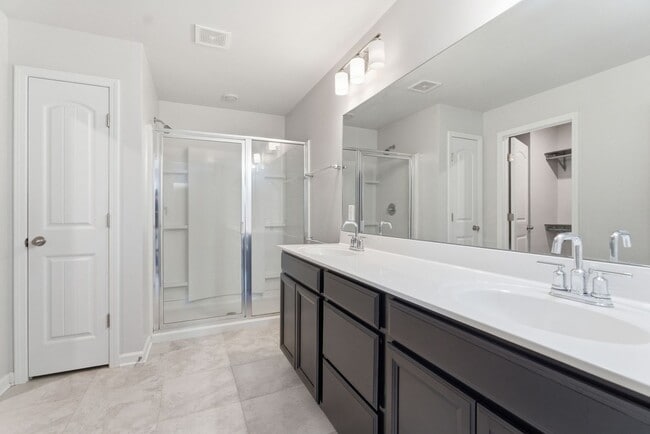 Building Photo - Murfreesboro Townhome