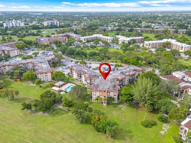 Building Photo - 6100 S Falls Cir Dr