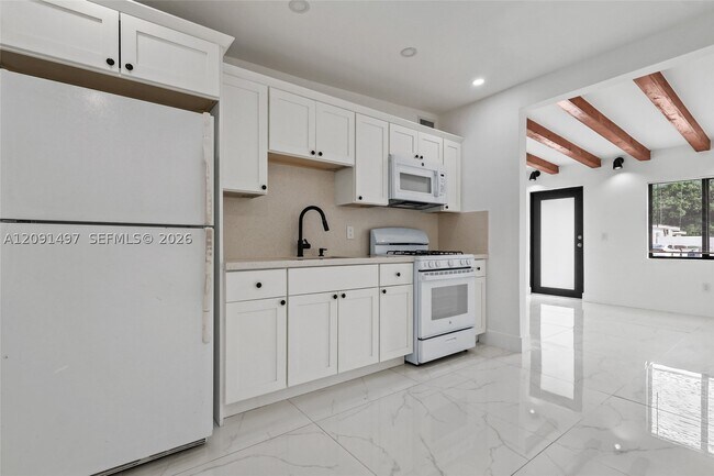Building Photo - 431 E 62nd St