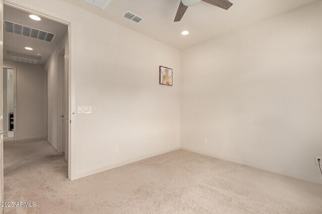 Building Photo - 3521 E Tina Dr
