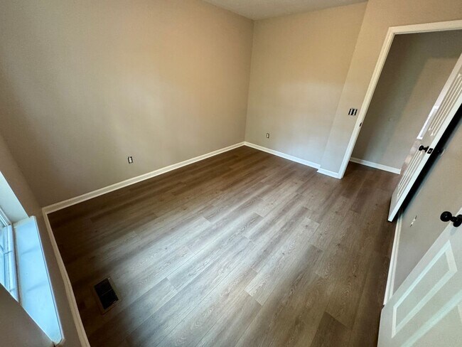 Building Photo - 3 Bedroom - Dublin