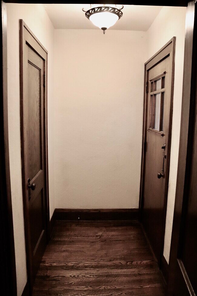 Building Photo - 4542 Grand Ave S