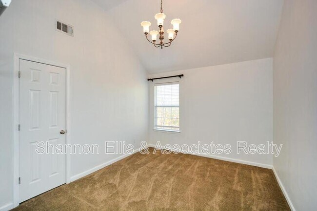 Building Photo - 137 Baywood Crossing