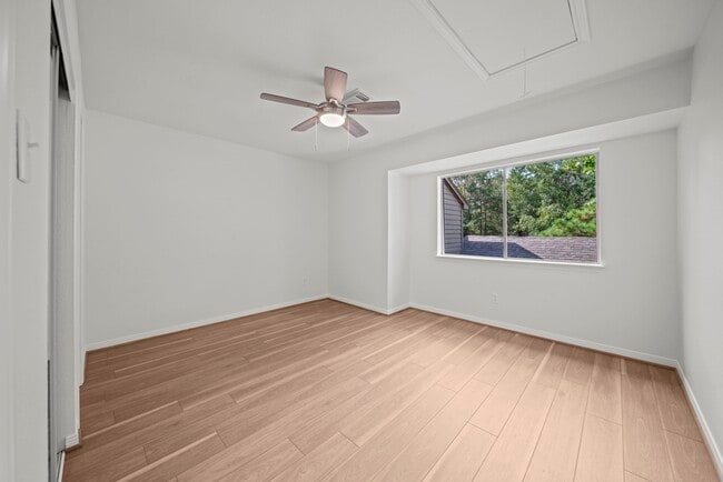 Building Photo - 45 N Lakeridge Cir