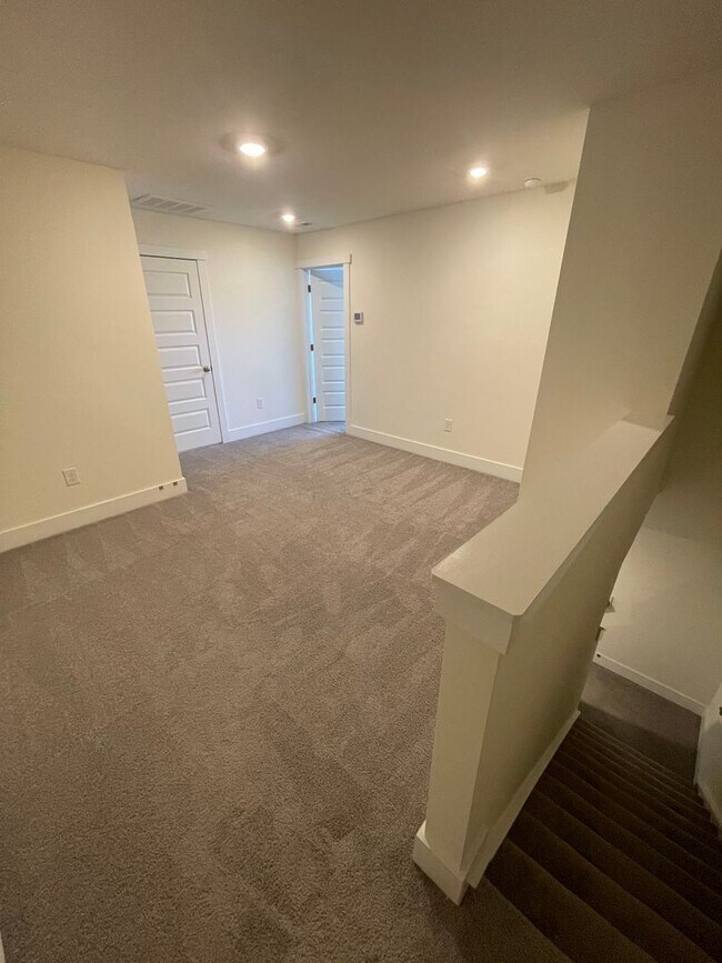 Building Photo - Charming 4 Bedroom Home Located In Cary