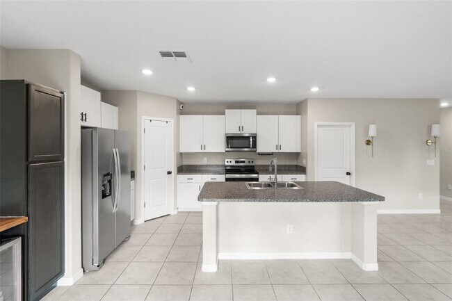 Building Photo - 4529 Eternal Prince Dr