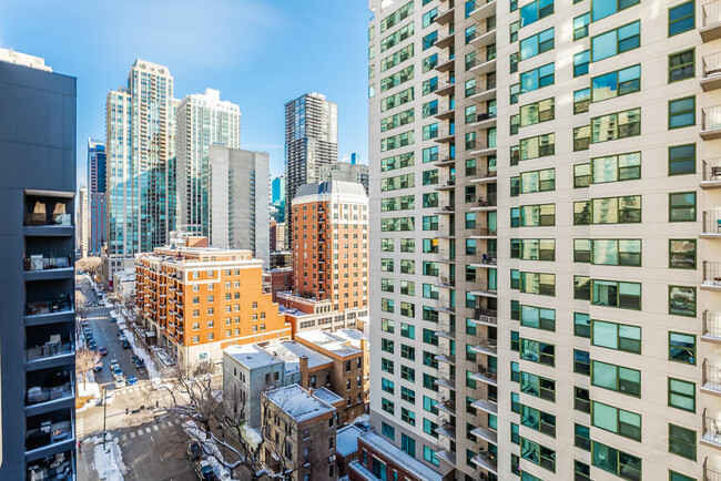 Building Photo - 70 W Huron St
