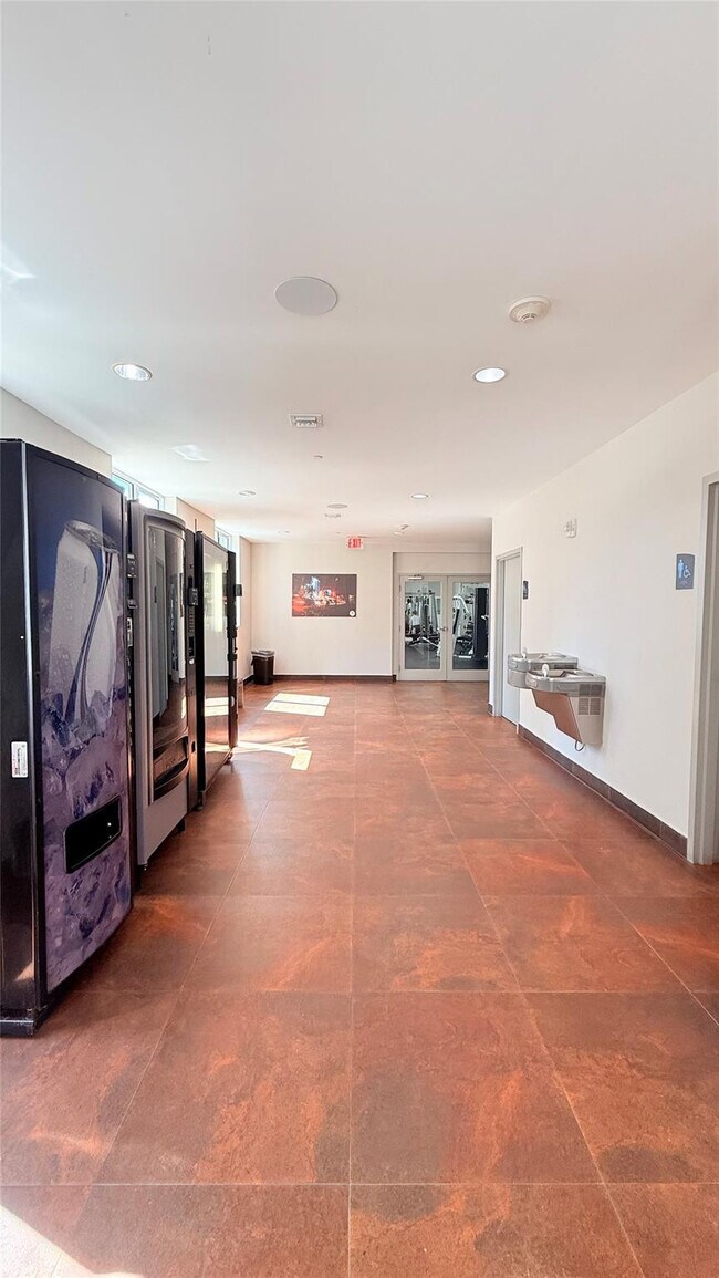 Building Photo - 601 NE 23rd St